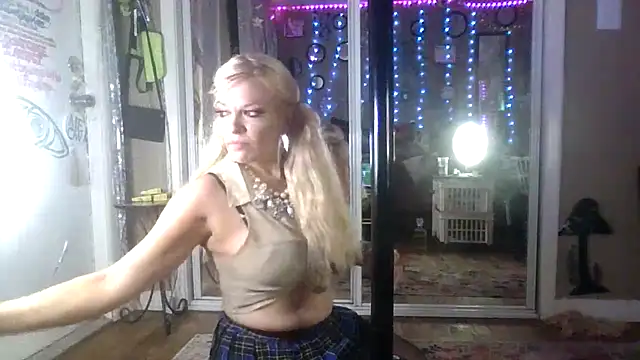 marilyn420 online show from June 14, 2026, 7:10 am