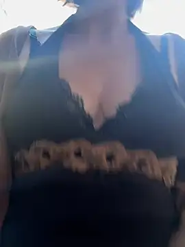 TopsyWilde online show from January 7, 2025, 8:34 am