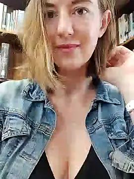 TopsyWilde online show from January 31, 2025, 8:54 am