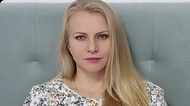 K  Adrienne online show from October 27, 2025, 6:17 am