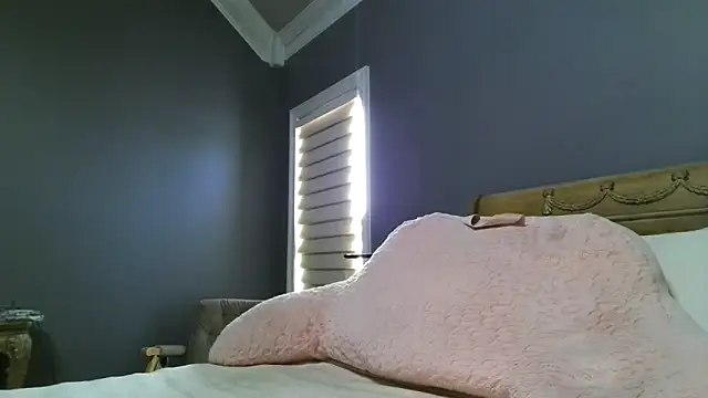 Lisaisluscious online show from March 29, 2026, 2:17 pm