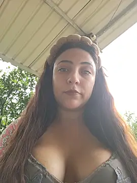VickyHoult online show from June 3, 2026, 9:31 pm