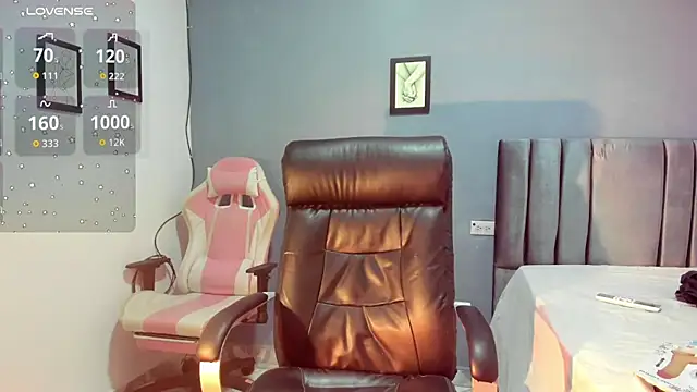 Tiffany teressa online show from February 12, 2026, 12:00 pm