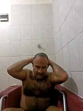 Snapshot of PhillDrake11 chatting on October 7, 2025, 2:42 am PhillDrake11 online show from October 7, 2025, 2:42 am