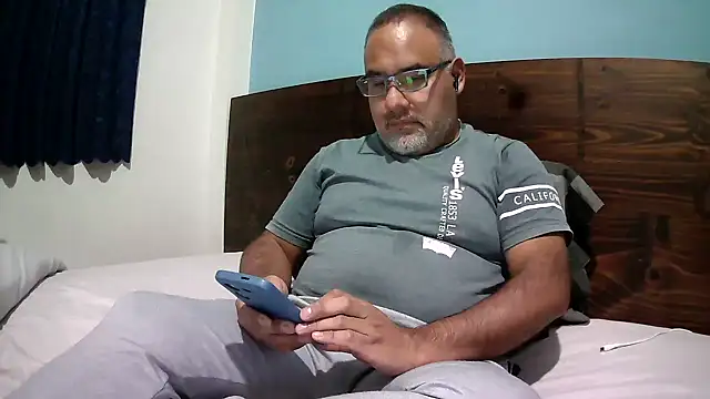 PhillDrake11 online show from March 27, 2026, 3:01 am