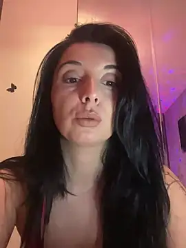 YreneRay online show from December 10, 2024, 11:43 am