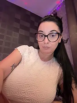 YreneRay online show from January 14, 2025, 1:17 pm