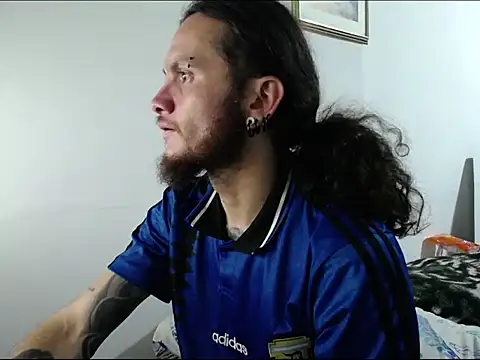 raggaman  online show from April 3, 2026, 2:42 am