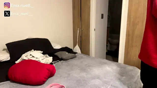 Emanuell   online show from April 21, 2026, 11:51 pm