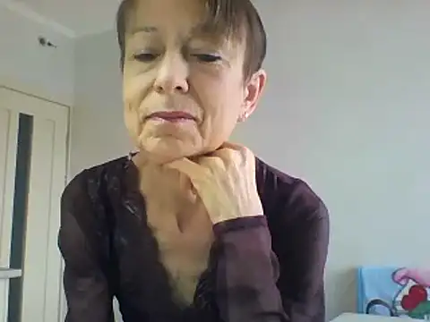 Snapshot of SwettyViktory chatting on April 2, 2026, 9:18 am SwettyViktory online show from April 2, 2026, 9:18 am