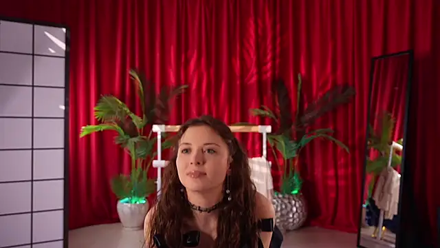 KittyCaitlin online show from September 10, 2025, 12:10 am