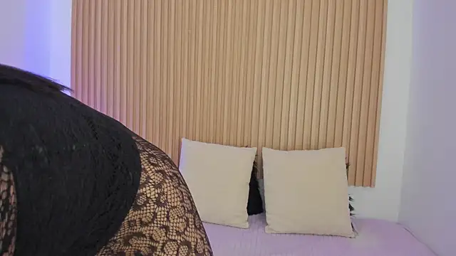 GenesisRuiz online show from September 29, 2025, 10:42 am