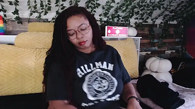 -khayaparker online show from February 11, 2025, 7:16 pm