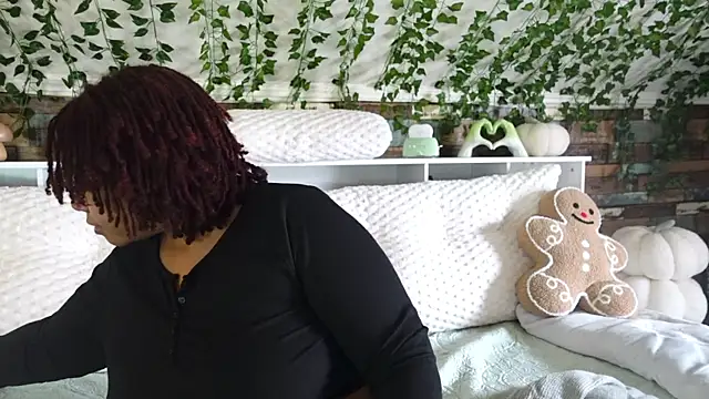 -khayaparker online show from March 13, 2025, 6:01 pm