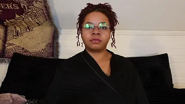 -khayaparker online show from April 28, 2026, 7:02 am