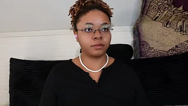 Snapshot of -khayaparker chatting on August 4, 2026, 5:04 pm -khayaparker online show from August 4, 2026, 5:04 pm