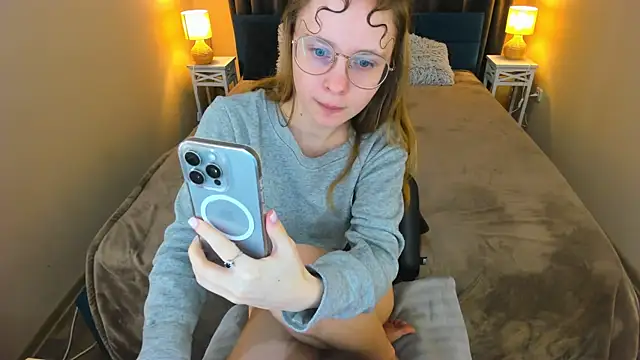 CharmedDoll online show from April 22, 2026, 12:39 pm