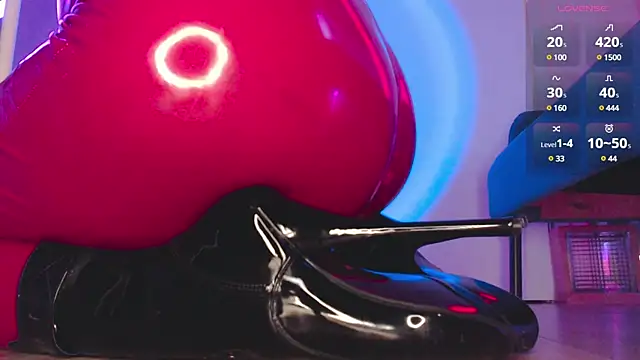 Snapshot of auroralatexprincess chatting on February 6, 2025, 9:28 pm auroralatexprincess online show from February 6, 2025, 9:28 pm