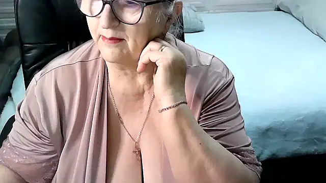 LolkaAlyss online show from February 5, 2026, 5:17 pm