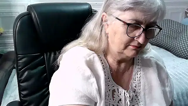 LolkaAlyss online show from April 21, 2026, 11:38 am