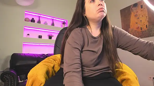 BattyMoll online show from February 9, 2025, 11:36 pm