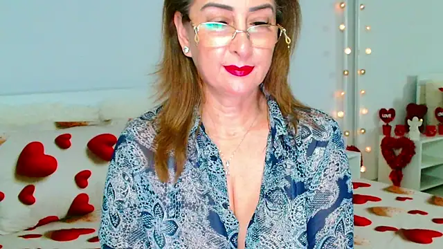 Tyana40 online show from February 12, 2026, 2:17 am