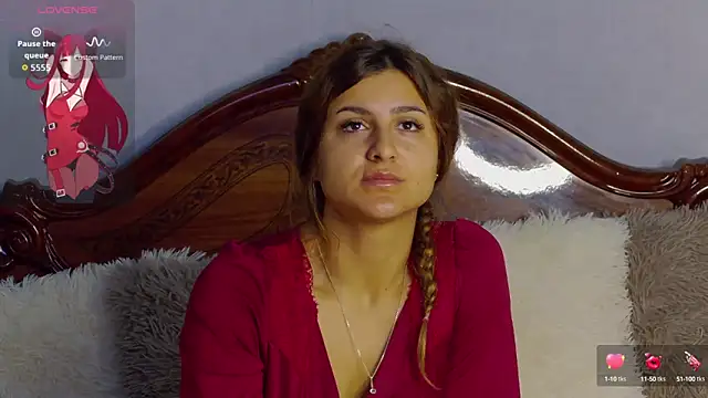 NicolePlay online show from September 29, 2025, 5:01 am