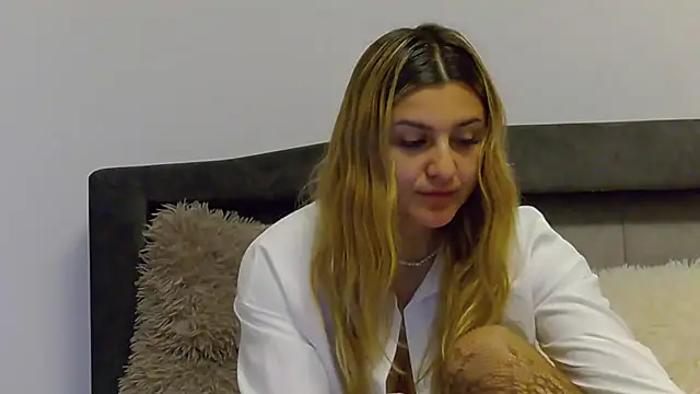 NicolePlay online show from April 10, 2026, 4:50 am