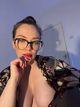 FemDom RubyKnightXXO online show from January 30, 2025, 7:48 pm