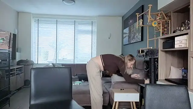 Snapshot of NaomiAndFriends chatting on September 24, 2025, 8:50 am NaomiAndFriends online show from September 24, 2025, 8:50 am