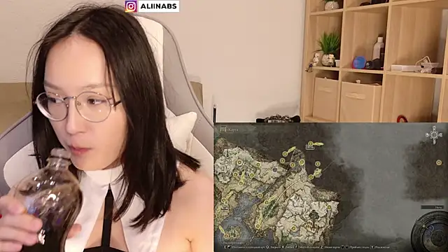 aliiiiiina online show from January 5, 2025, 4:04 am