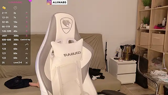 aliiiiiina online show from January 8, 2025, 11:54 am