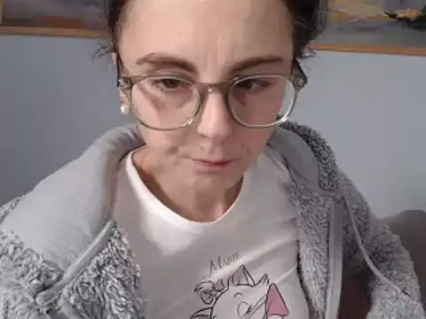 cleophee online show from February 9, 2025, 10:31 am