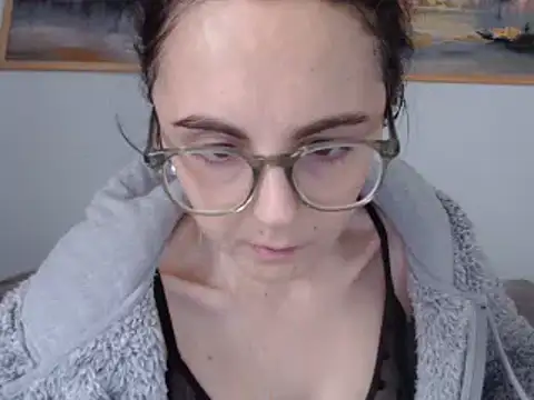 cleophee online show from February 10, 2025, 9:58 am