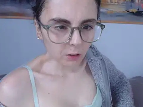 cleophee online show from March 18, 2025, 6:46 am