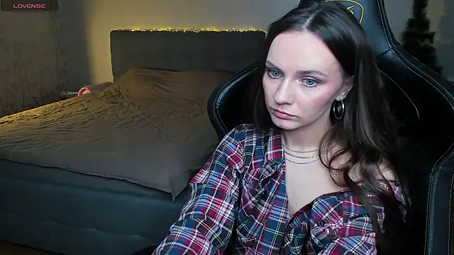  sweety ann online show from March 13, 2025, 6:23 pm