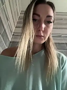 StarryHanna online show from March 7, 2025, 10:13 am