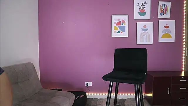 Steph F online show from October 17, 2025, 4:26 am