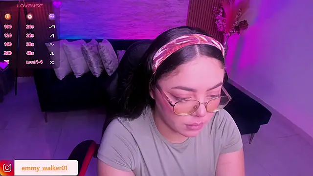 emmy walker online show from November 14, 2025, 11:09 am