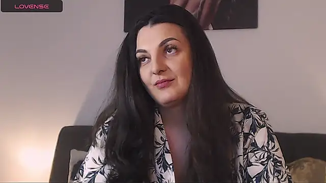 itsyourlady online show from February 12, 2025, 1:06 pm