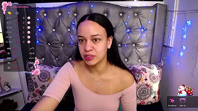 LAILAGUMMY online show from December 27, 2024, 12:56 pm