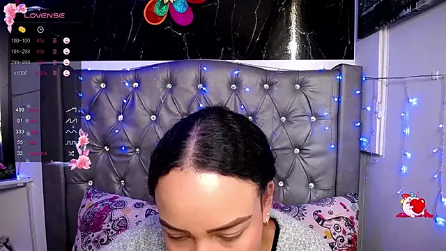 LAILAGUMMY online show from January 20, 2025, 2:36 pm