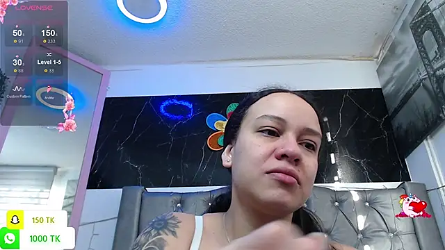 LAILAGUMMY online show from November 8, 2025, 11:32 am