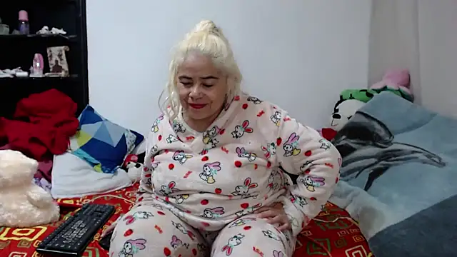 estrellita fugaz16x online show from December 31, 2024, 2:40 am