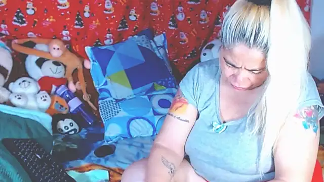 estrellita fugaz16x online show from January 10, 2026, 12:12 am