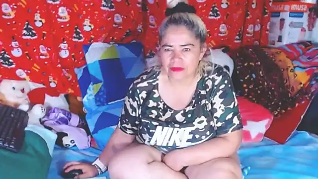 estrellita fugaz16x online show from February 9, 2026, 10:47 pm