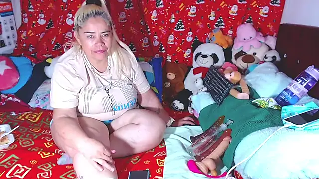 estrellita fugaz16x online show from April 20, 2026, 4:04 am