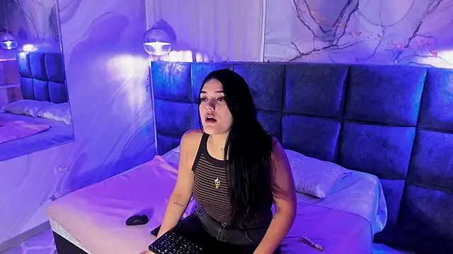 Snapshot of Maddysex_ chatting on May 12, 2026, 11:40 am Maddysex online show from May 12, 2026, 11:40 am