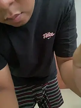 Snapshot of partyesban chatting on April 15, 2026, 4:25 pm partyesban online show from April 15, 2026, 4:25 pm