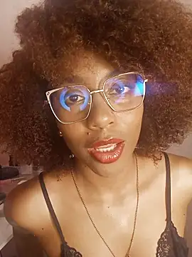 thaimy  online show from March 19, 2026, 2:48 am